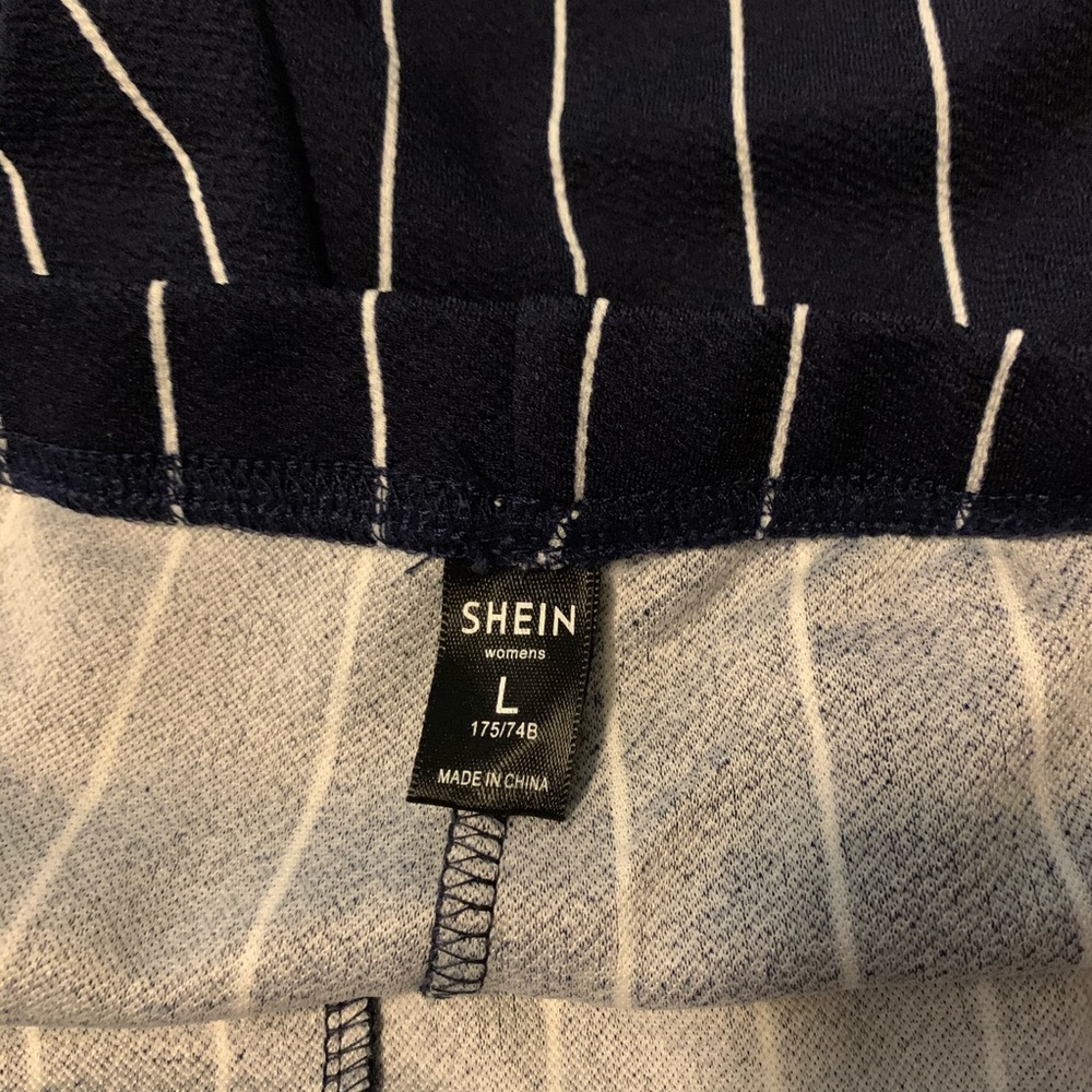 ✨SHEIN STRIPED TWO-PIECE OUTFIT✨ - Picture 7 of 7